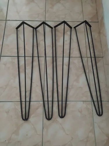 Perna retrô para mesa