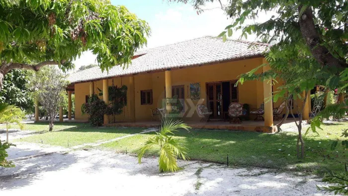 Sítio na Praia Canto Verde, 9981 m² aluga por R$ 6.500 - Beberibe/CE