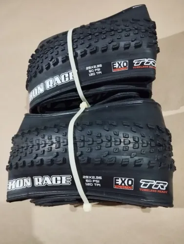 Par de pneus maxxis Rekon Race exo tr 2.25 aro 29 mtb 