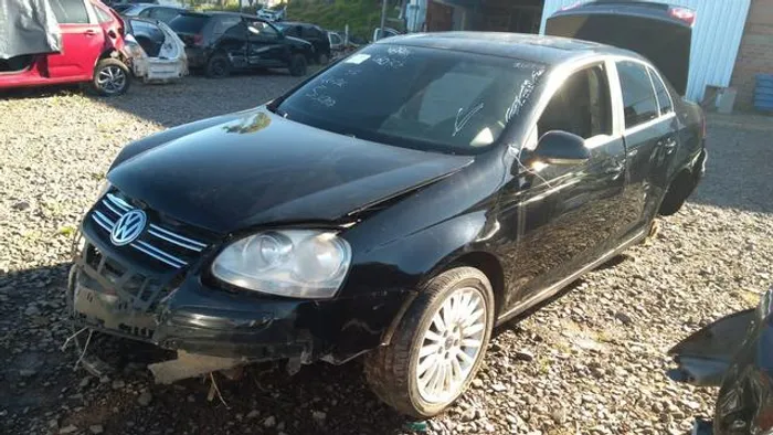 Vw Jetta 2008 2.5 Automático vendido em peças