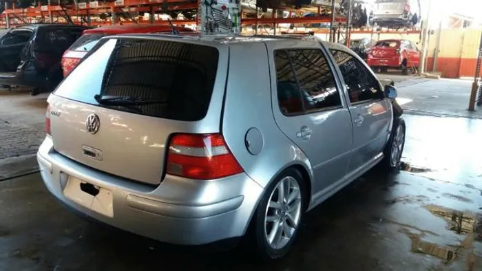 Peças usadas VW Golf 2004 2005 1.6 8v gasolina 100cv câmbio manual