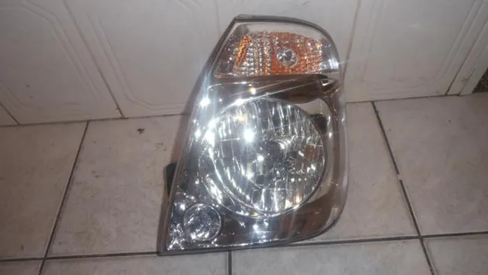 Farol esquerdo kia bongo