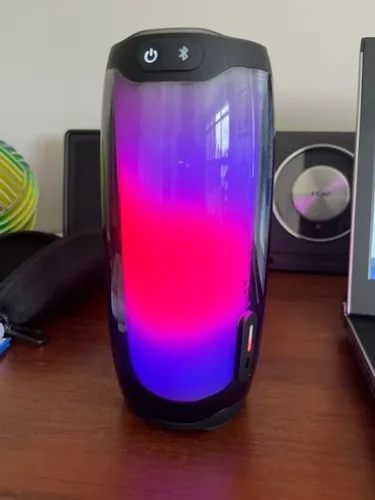 Caixa de Som JBL Charge 4, Bluetooth, Prova D' Água, Preta 30W RMS-Semi Novo