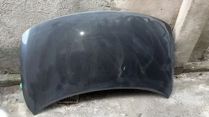 Capô Nissan Versa 2018/2019