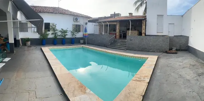 Vende-se Casa com 4 quartos no bairro Boa Esperança em Cuiabá MT.