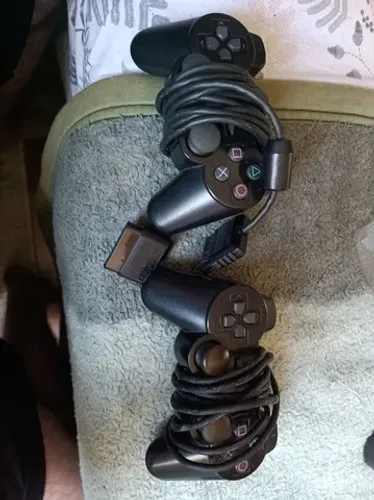 Par de controles originais Playstation 2 (No estado)