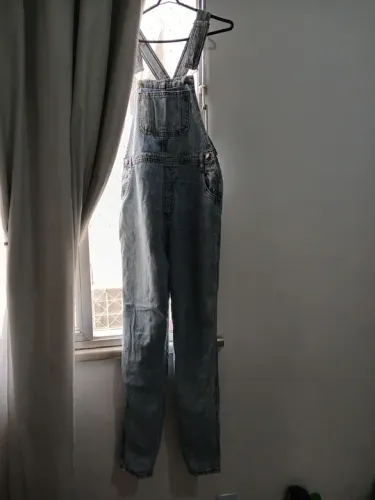 Jardineira jeans