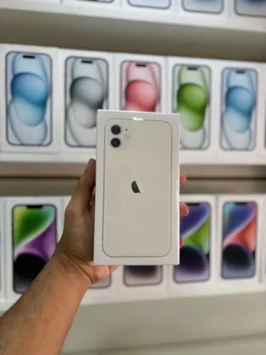 IPHONE 11 128 GB LACRADO