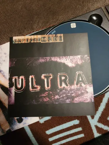 CD colecionador Depeche Mode Ultra SACD e DVD Digipak 