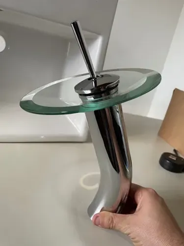 Vende-se Torneira Monocomando Lavatório Cascata