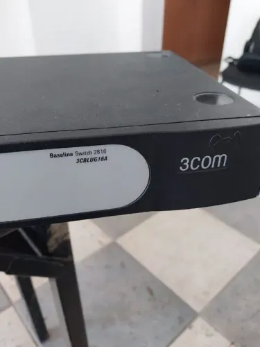 Switch 3COM Baseline 2816