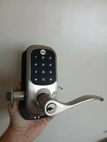 Vendo Usada Fechadura Digital - YALE YRD 220 + HUB zigbee