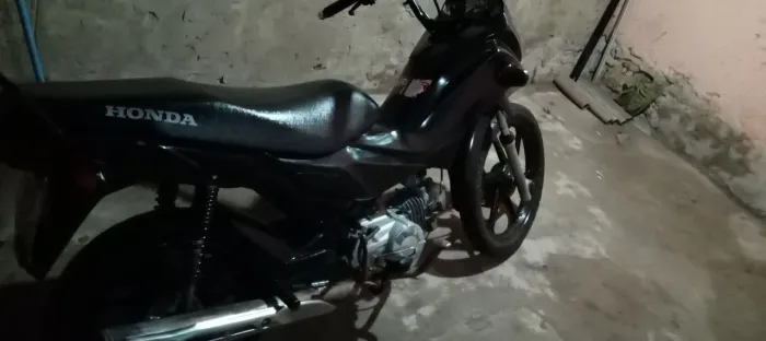 Vendo ou troco em carro do mesmo valor! *878400