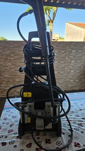 Lavadora de Alta Pressão - Limpeza Profissional