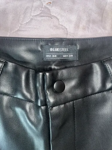Calça Couro 34