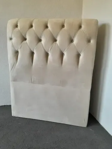 Cabeceira turim solteiro aveludada nova de fabrica