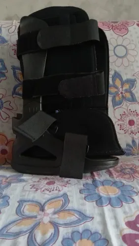 Vendo bota ortopédica 