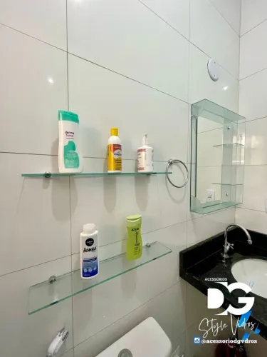 Prateleiras de Vidro para Banheiro - Elegância e Funcionalidade