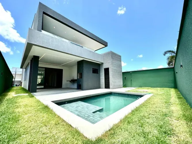 Casa com quatro suítes - Alphaville Terras 1 - Eusébio - 266m²