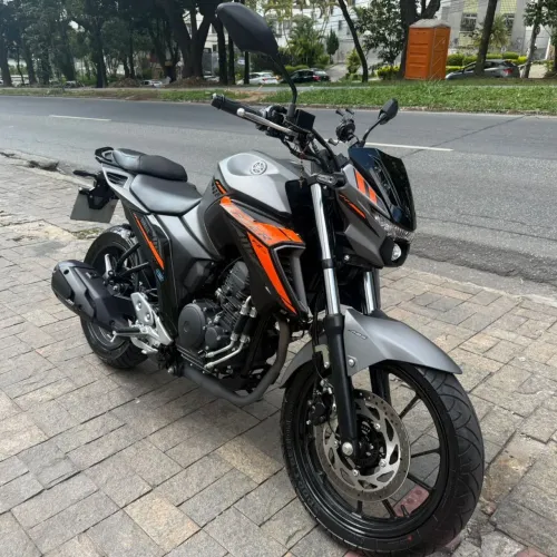 Yamaha FZ25 Fazer 250 cc Connected