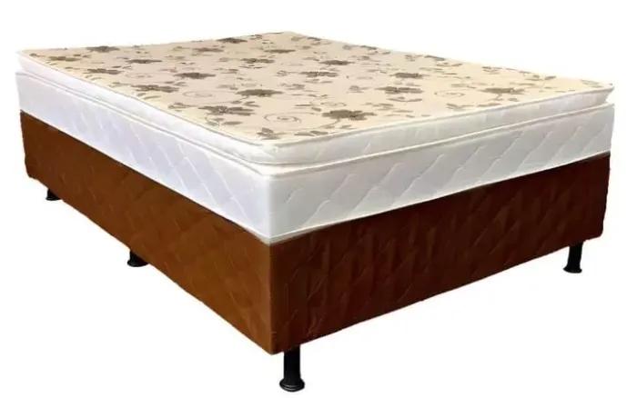Cama de casal 1,38 confortável apenas 600,00
