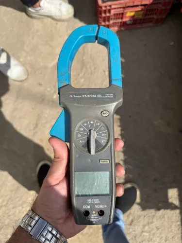 Multímetro Digital Clamp Meter Minipa ET-3702A