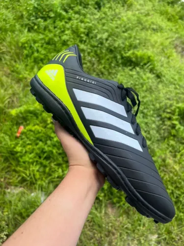 Chuteira Adidas Society