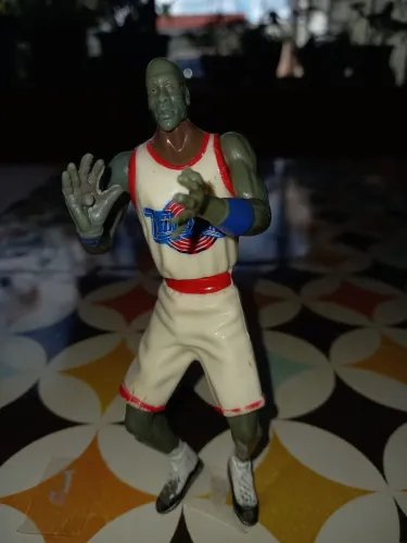 Action Figure Space Jam Michael Jordan (desbotado)