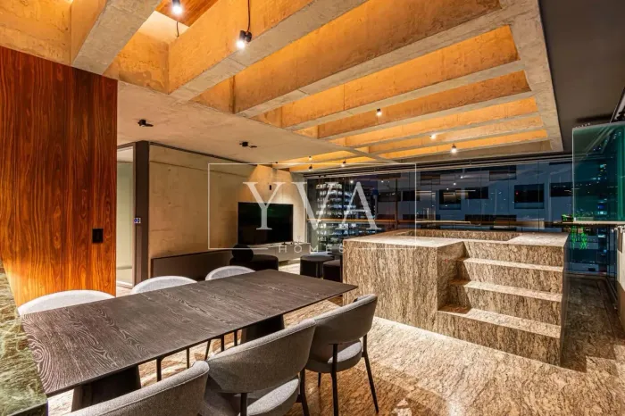 Cobertura duplex nova e decorada 2 suítes | Projeto inovador à poucos metros da Faria Lima