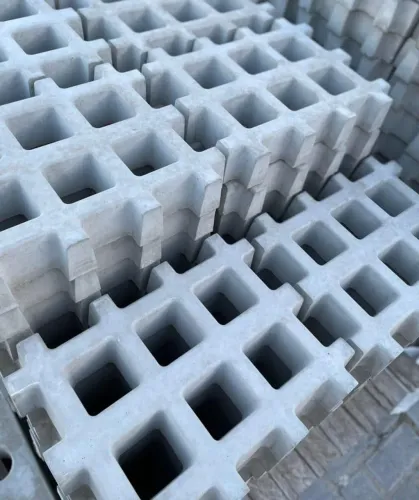 Pisograma 45x35x7cm só R$7,99 a unidade.