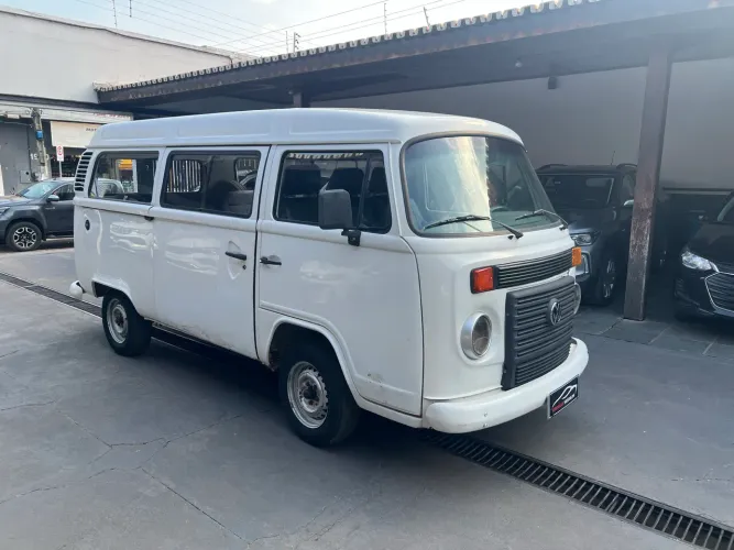 Volkswagen Kombi Lotação 1.4 MI Total Flex 8V 2014