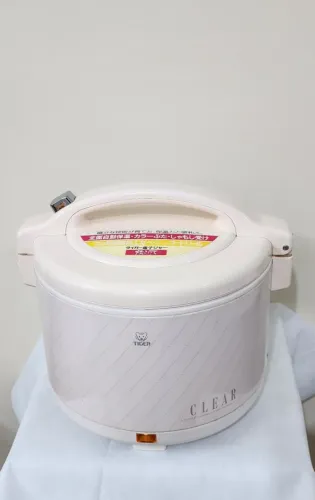 Panela Térmica de Arroz Tiger JHB-1100 - 1,1L