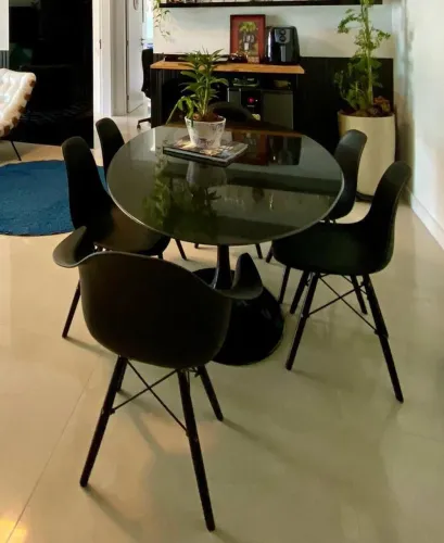 Mesa pedra São Gabriel + Base Alumínio