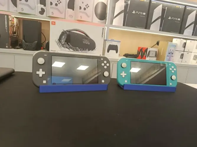 Nintendo Switch Lite Seminovo com 6 meses de garantia + 30 jogos