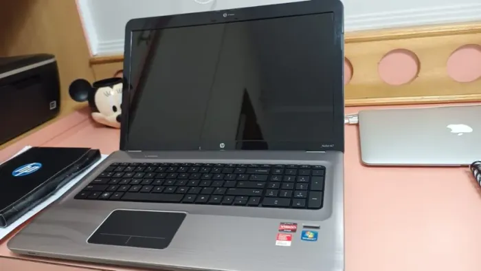 Notebook HP Pavilion DV7-4069 wm- tela 17,3?-AMD PHENOM II N830 2.1GHZ/4GB