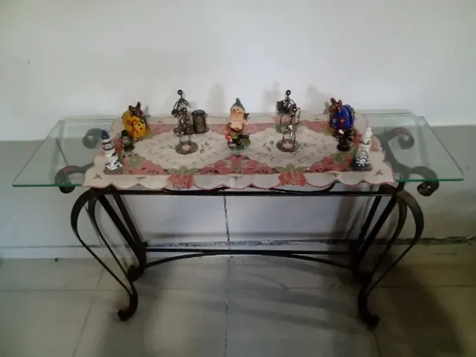 Mesa (Aparador de Ferro)