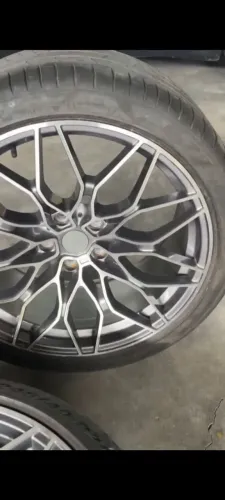 Rodas e pneus aro 20 BMW