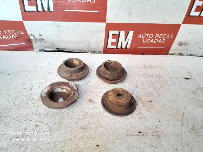 Calço das molas traseiras Citroen C4 Peugeot 307