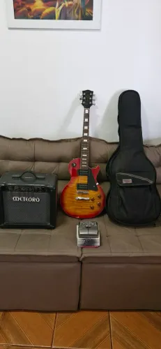 Guitarra Golden Les Paul + Pedal + Amplificador