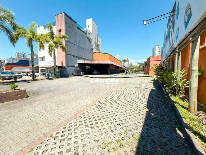 Excelente Terreno no Bairro Vila Nova com 572 m² | Cadore Imóveis
