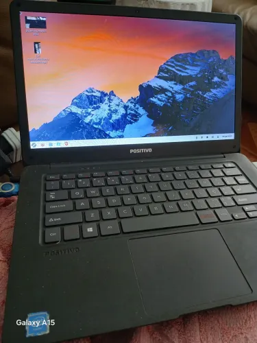 Notebook Positivo - Ideal para tarefas diárias