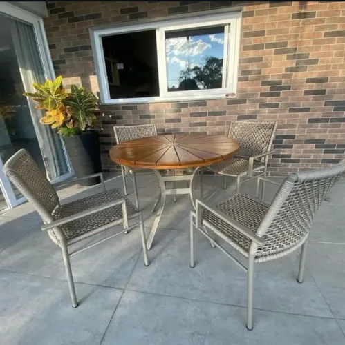 MESA TAMPO DE MADEIRA FORMATO PIZZA PARA VARANDA OU JARDIM