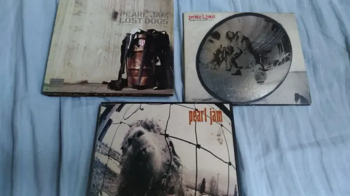 Pearl Jam - Lost Dogs, versus e Rearviewmirror 