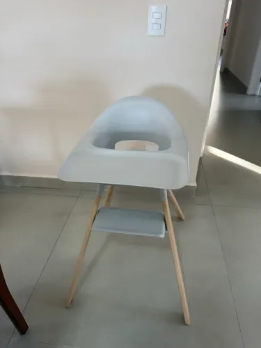 cadeira de alimentação stokke clikk