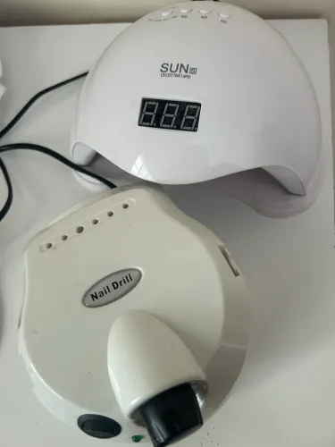 Cabine e motor de unha