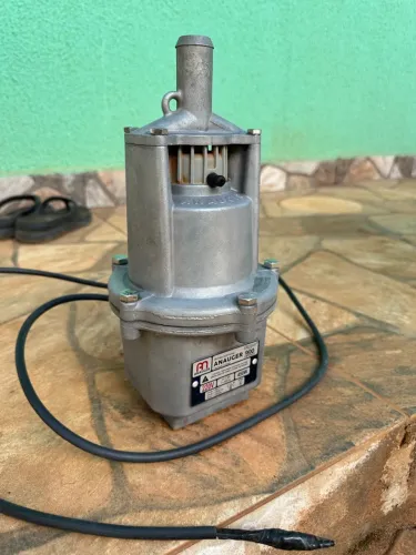 Bomba para sisterna nova sem uso 