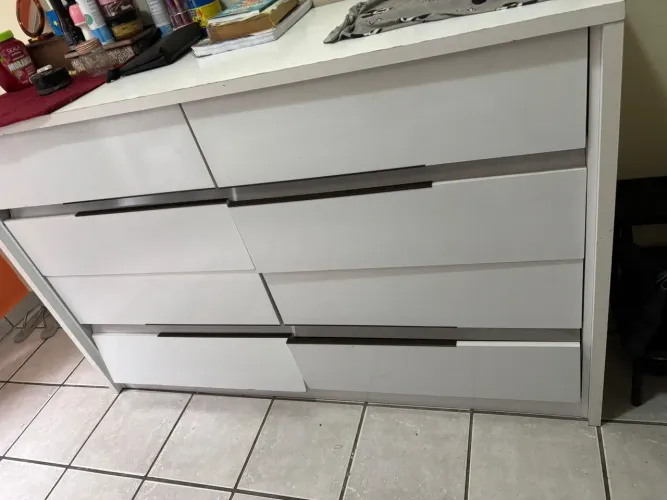 Cômoda 8 gavetas