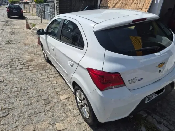 Chevrolet Onix Hatch LT 1.4 8V Flex Mec. 4P 2018