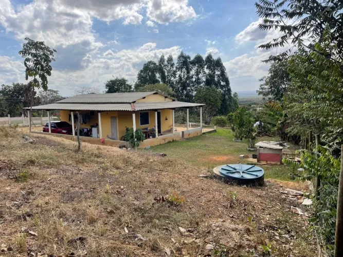 Vende-se Chácara próximo a chácara Falcão.