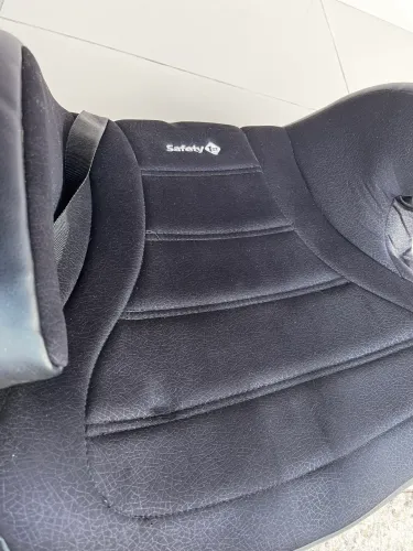Assento de Elevação Safety 1st Booster TrackFix com Base Isofix até 36kg Preto